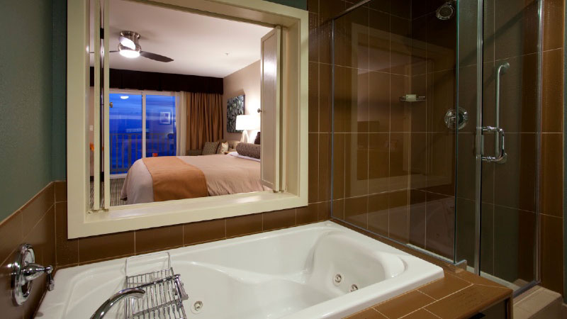 Soaking Jetted Tub with Oceanview