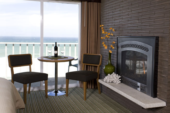 The Coho's Fireplace Suites